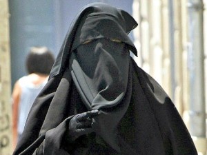 Woman-wearing-burqua