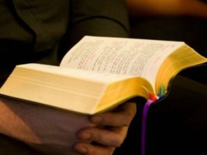 Bible-640x480