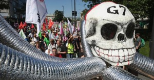g7_protest