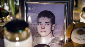 569b4c16c3618809098b45b3